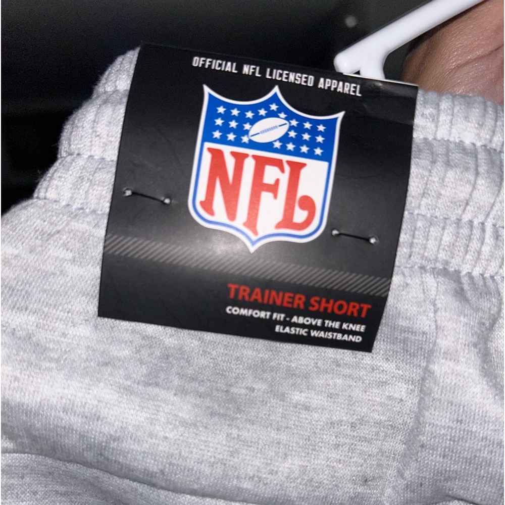 Boys Gray NFL size 18/20 Sweat Shorts - Picture 3 of 4